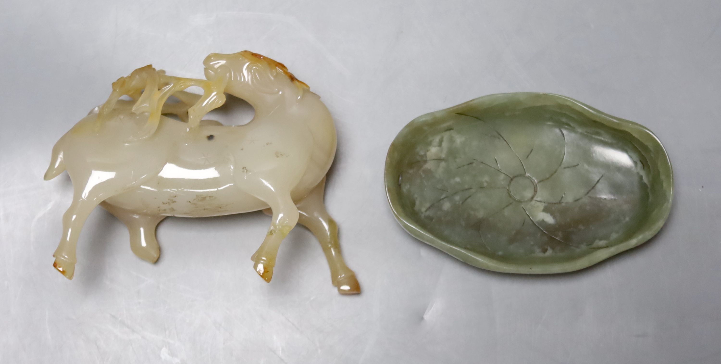 A 19th century Chinese carved jade brushwasher together with an agate figure of a stag, tallest 11cm